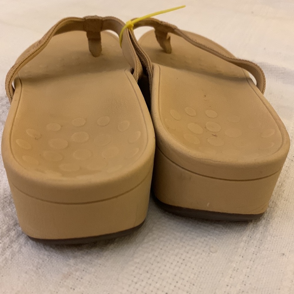 Vionic High Tide Wedge Sandals - Picture 7 of 16
